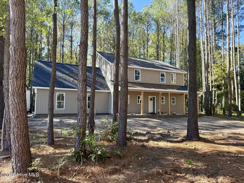2809 Holston Way, Grimesland, NC 27837