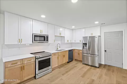 Kitchen - 2526 Pate Ave, Augusta, GA 30906 photo 2 of 4