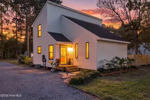 617 Hidden Valley Rd, Wilmington, NC 28409