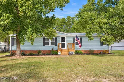 212 Hadnot Dr, Swansboro, NC 28584