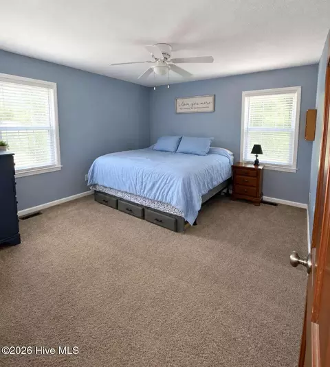 Bedroom - 6080 Suttontown Rd, Faison, NC 28341 photo 4 of 4