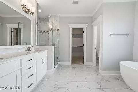 Bath - 818 Nuttall St, Evans, GA 30809 photo 1 of 13