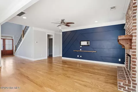 Living - 818 Nuttall St, Evans, GA 30809 photo 2 of 4