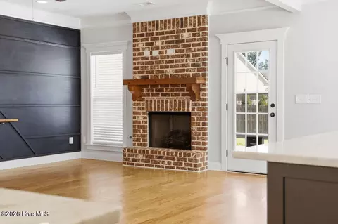 Living - 818 Nuttall St, Evans, GA 30809 photo 4 of 4