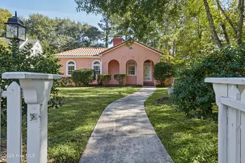 1411 Hawthorne Rd, Wilmington, NC 28403