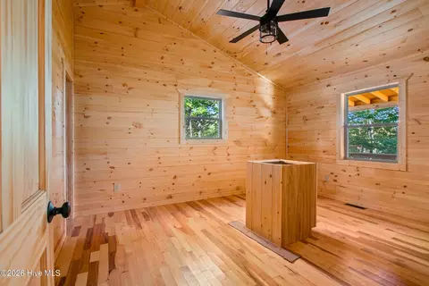Bedroom - 595 Quail Dr, Murphy, NC 28906 photo 1 of 4