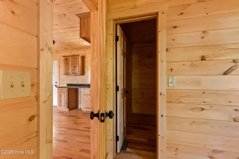 Entry Way - 595 Quail Dr, Murphy, NC 28906 photo 2 of 3