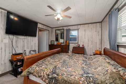 Bedroom - 100 N Widgeon Ct, Grandy, NC 27939 photo 2 of 2