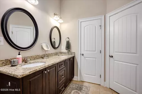 Bath - 427 Sandleton Way, Evans, GA 30809 photo 5 of 5