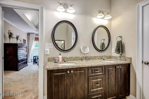 Bath - 427 Sandleton Way, Evans, GA 30809 photo 1 of 5