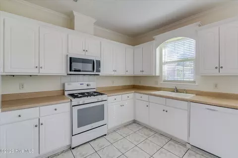 Kitchen - 904 Rainne Ct, Evans, GA 30809 photo 4 of 5