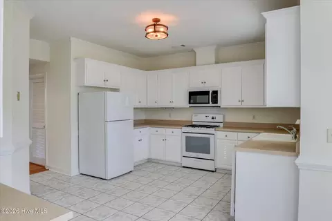 Kitchen - 904 Rainne Ct, Evans, GA 30809 photo 1 of 5