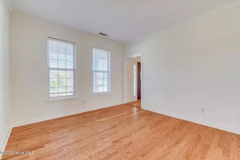 Living - 904 Rainne Ct, Evans, GA 30809 photo 9 of 10
