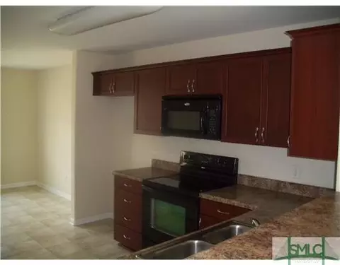 166 Lakepointe Dr, Pooler, GA 31322 photo 2
