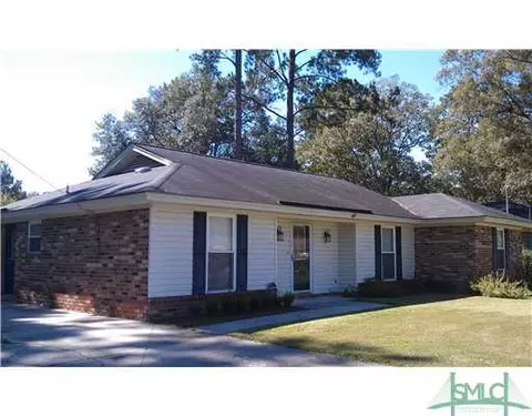215 E Whatley St, Pooler, GA 31322 photo 2