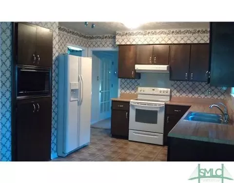 215 E Whatley St, Pooler, GA 31322 photo 9