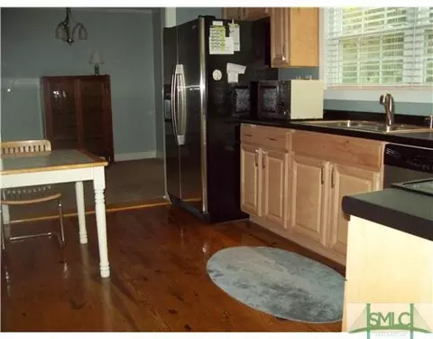 501 E 60th St, Savannah, GA 31405 photo 9