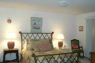 130 Oakleaf, Pine Knoll Shores, NC 28512 photo 1
