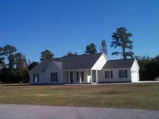 100 Beagle, Hubert, NC 28539 photo 1