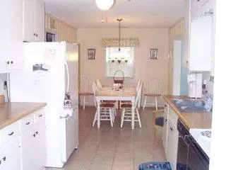 115 Holly, Pine Knoll Shores, NC 28512 photo 3