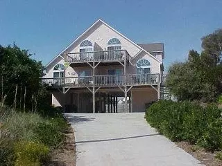 105 Grace Ct E #E, Emerald Isle, NC 28594 photo 2