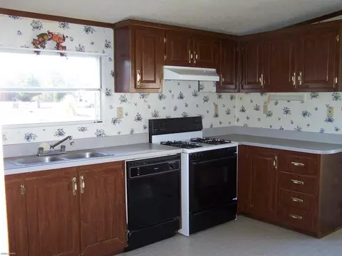 124 Daniel Dr, Hubert, NC 28539 photo 3