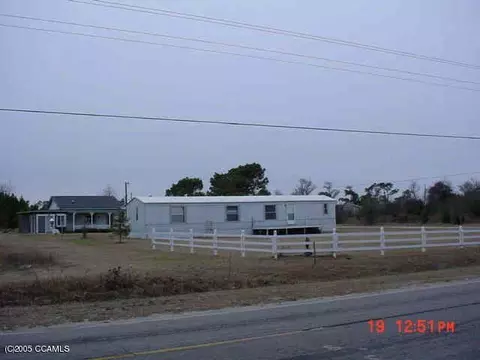 231 Peninsula Mnr, Hubert, NC 28539 photo 1