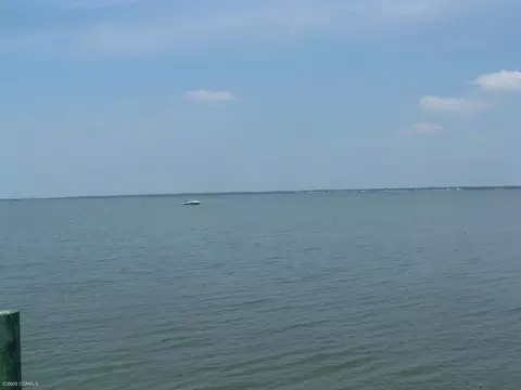 804 Emerald, Emerald Isle, NC 28594 photo 2