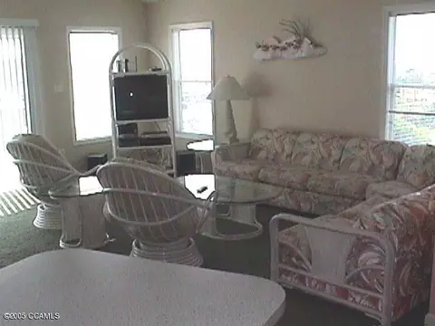 6410 Ocean Dr E, Emerald Isle, NC 28594 photo 2