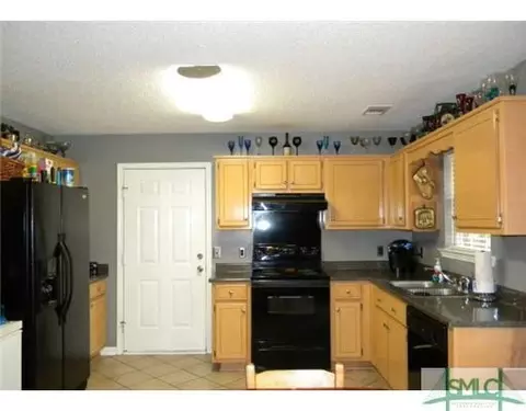 109 Rustic Dr, Guyton, GA 31312 photo 2
