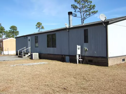 116 Queen St S, Hubert, NC 28539 photo 5
