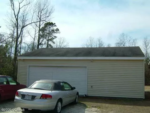 655 Jumpin Run Rd, Hubert, NC 28539 photo 2