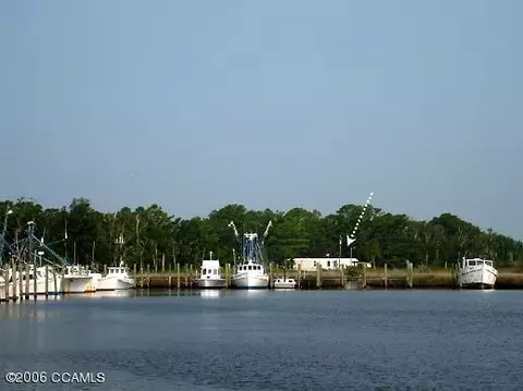 435 Shell Rd, Atlantic, NC 28511 photo 1