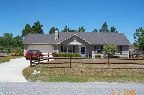 201 Dayrell Dr, Hubert, NC 28539 photo 1
