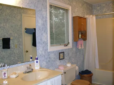 121 Shell, Emerald Isle, NC 28594 photo 12