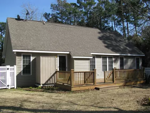 129 Juniper Rd, Pine Knoll Shores, NC 28512 photo 2