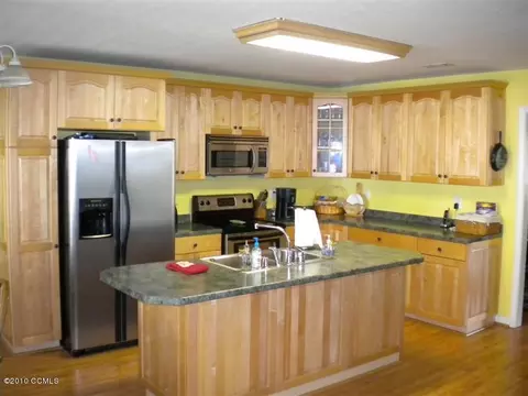 147 Deepwater Dr, Stella, NC 28582 photo 3