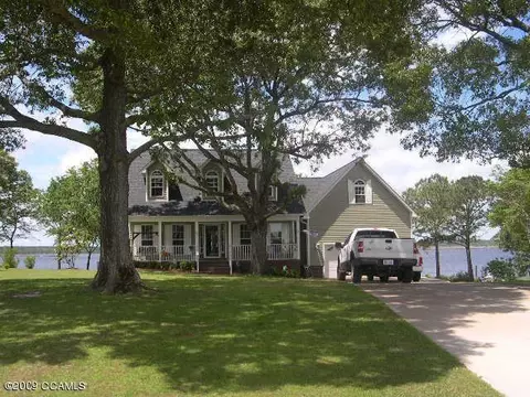 147 Deepwater Dr, Stella, NC 28582 photo 1