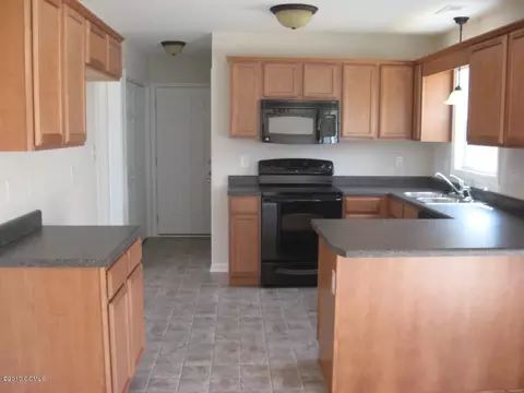 127 Mandy Ln, Hubert, NC 28539 photo 3