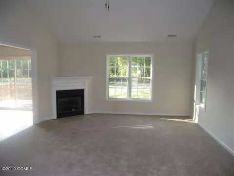 210 Traci Ct, Hubert, NC 28539 photo 2