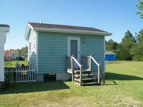 103 Mariners Ct, Gloucester, NC 28528 photo 2