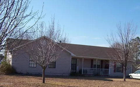 287 Riggs Rd, Hubert, NC 28539 photo 1