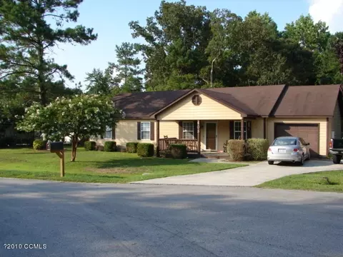 403 Silo Ct, Hubert, NC 28539 photo 1