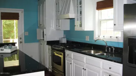133 Juniper Rd, Pine Knoll Shores, NC 28512 photo 10