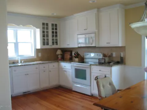 213 Smith St, Atlantic Beach, NC 28512 photo 5