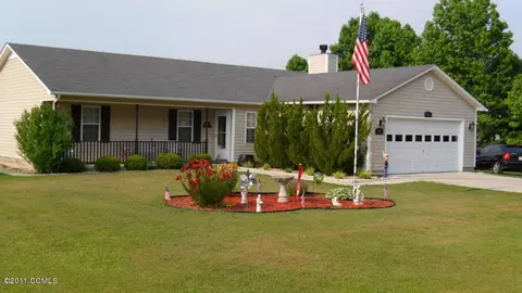 901 Sand Ridge Rd, Hubert, NC 28539 photo 1