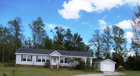 320 Chickory Ct, Stella, NC 28582 photo 1