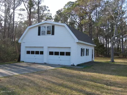 162 Community Rd, Davis, NC 28524 photo 2