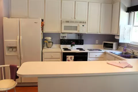 117 Willow Rd, Pine Knoll Shores, NC 28512 photo 5