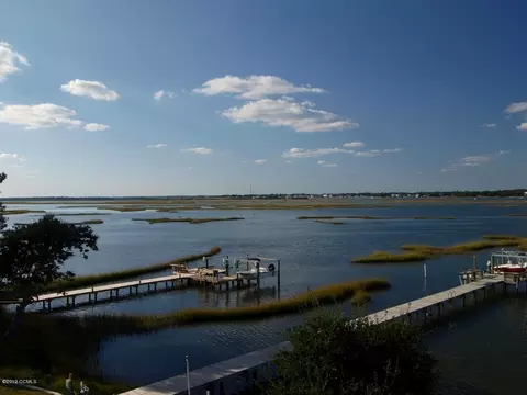 410 Cape Emerald Ct, Emerald Isle, NC 28594 photo 4